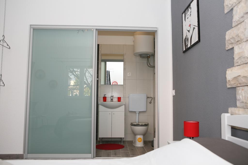 Apartments & Room Dijana Трогир Стая снимка