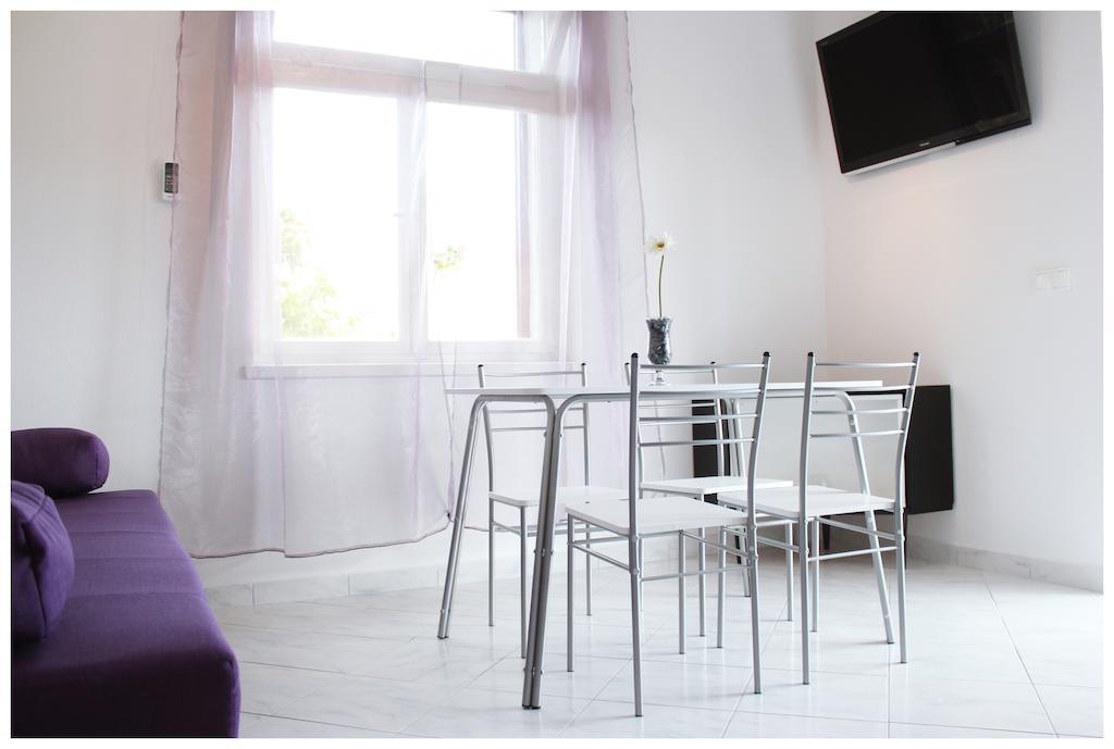 Apartments & Room Dijana Трогир Екстериор снимка